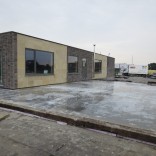 Zonneparaplu’s en terrasstoeltjes